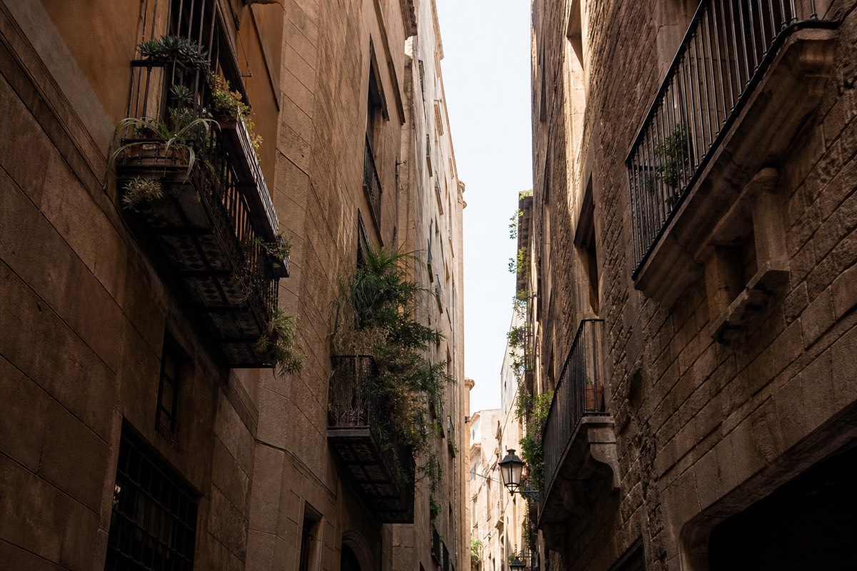 A narrow street in the Gothic Quarter of Barcelona at the end of a European trip